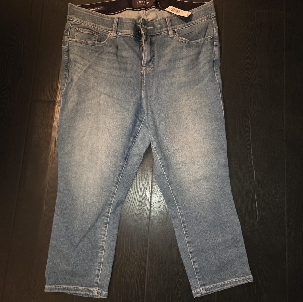 Torrid Premium Bombshell Crop Skinny Jeans